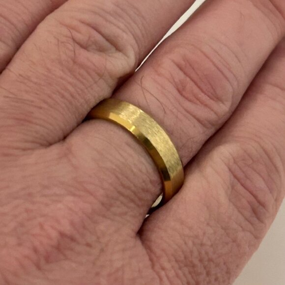 Gold Tone Ring, Size 12 - Picture 4 of 4